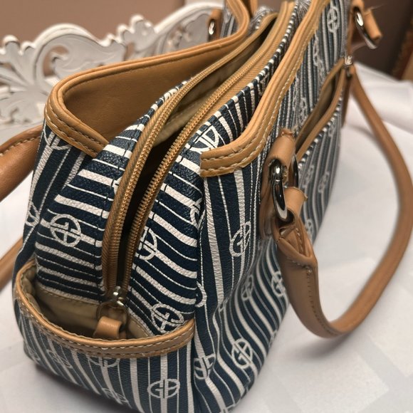 Gianni Bernini signature bucket bag - Picture 11 of 12